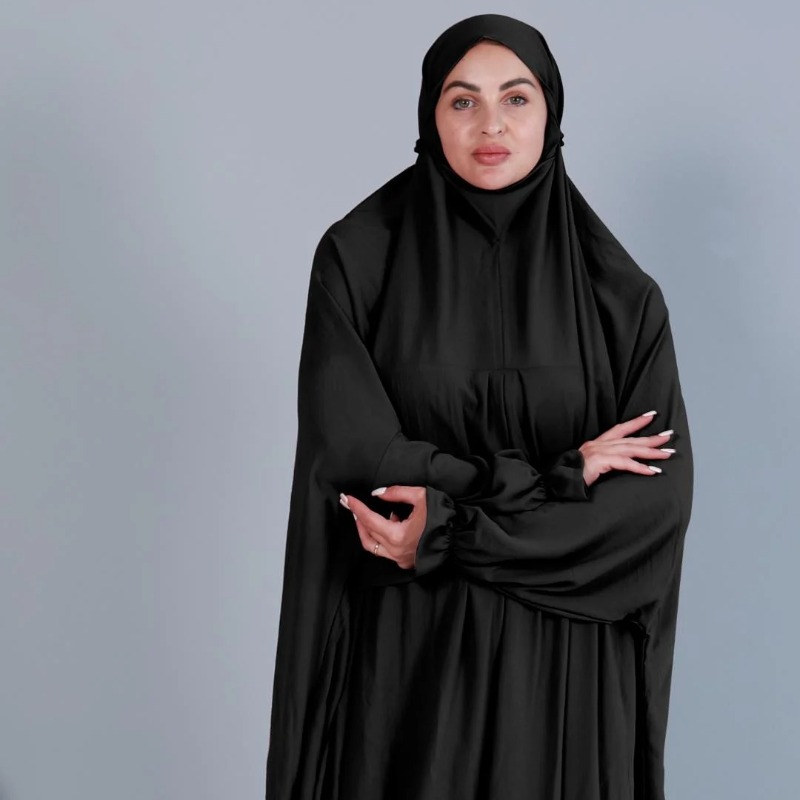 Elegant Islamic Prayer Dress In Black